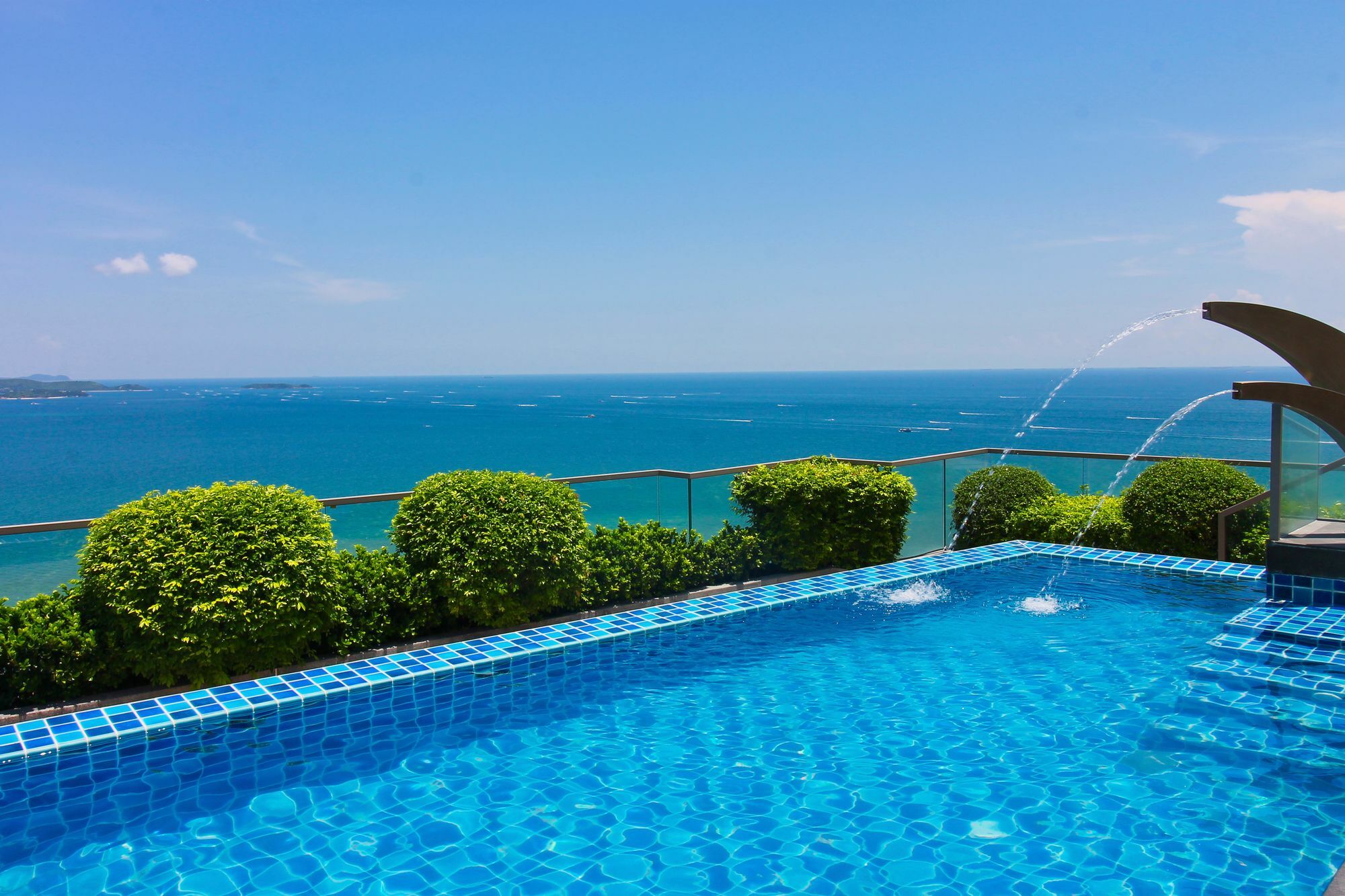 The Peak Towers Pattaya Διαμέρισμα Εξωτερικό φωτογραφία