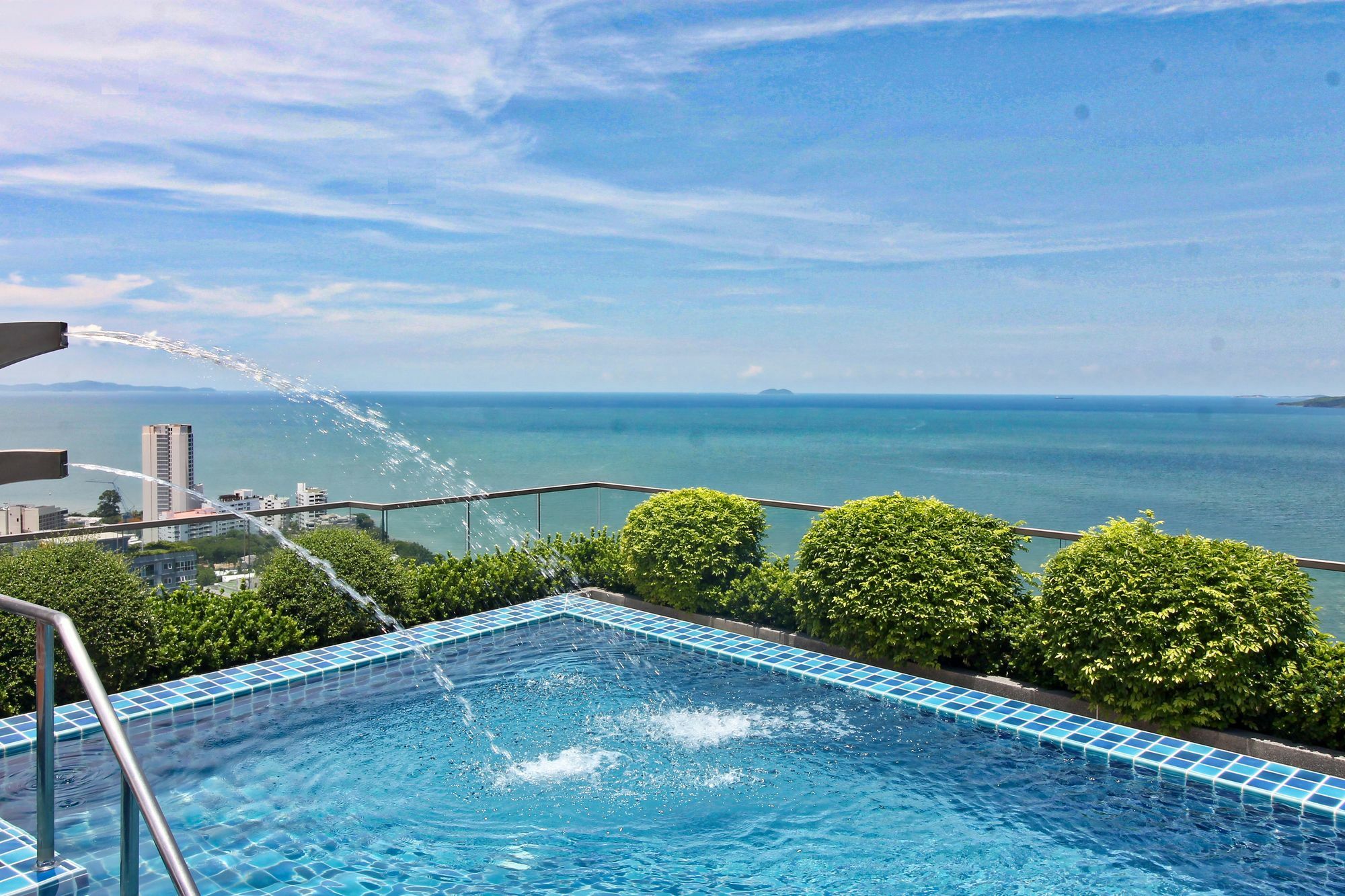 The Peak Towers Pattaya Διαμέρισμα Εξωτερικό φωτογραφία