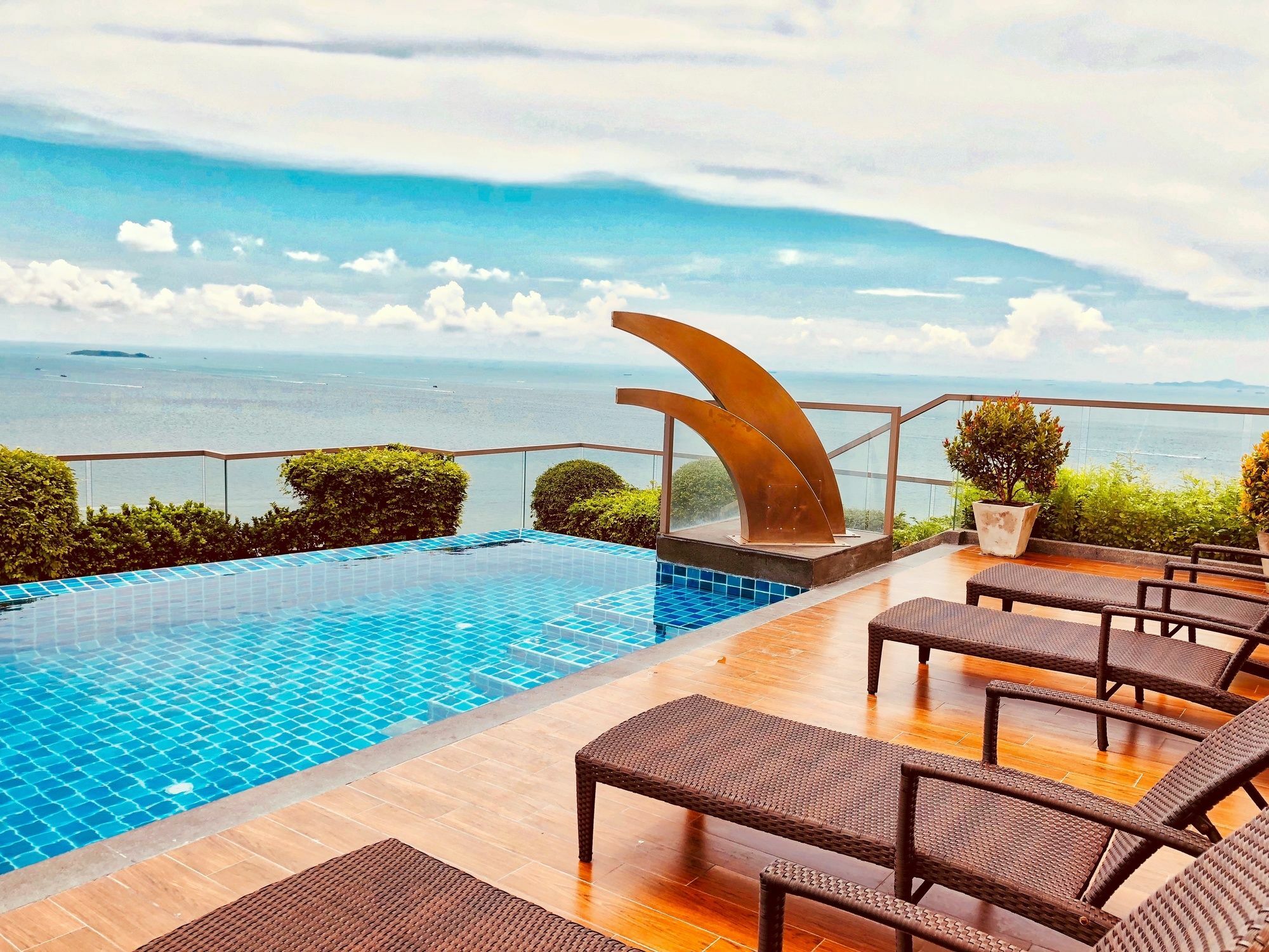 The Peak Towers Pattaya Διαμέρισμα Εξωτερικό φωτογραφία
